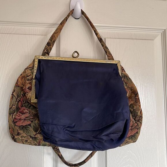 Floral Tapestry Handbag - Picture 3 of 9